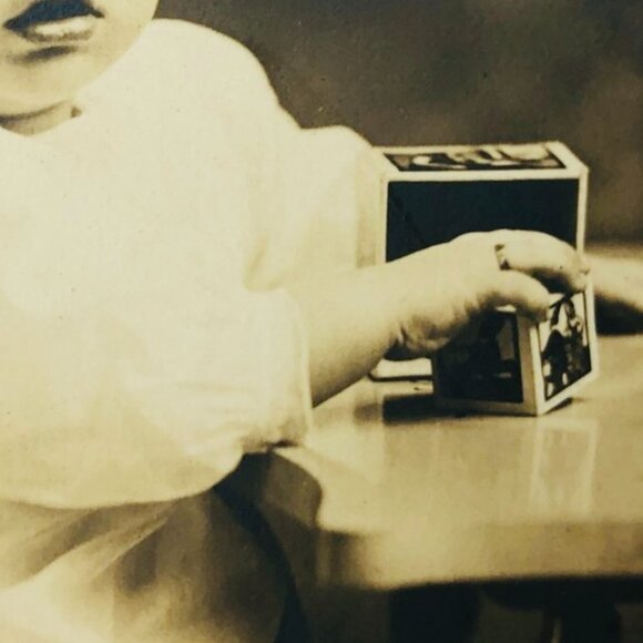 Sentimental and delicate vintage 1900s Baby Ring Hallmarked "10K Gold Filled" - Picture 6 of 6